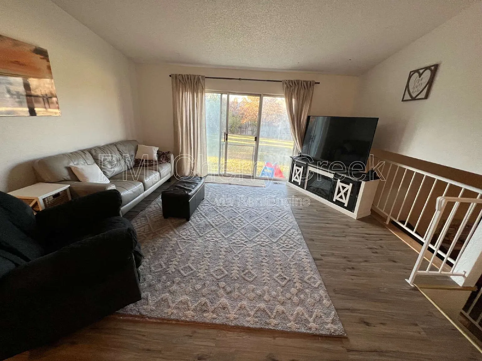 3 bed, 2.0 bath, 1400 sqft, $2,500 — Photo 4