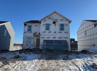 4947 Airlake Dr, Woodbury, MN 55129