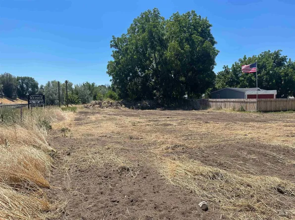 6 East St, Weiser, ID 83672