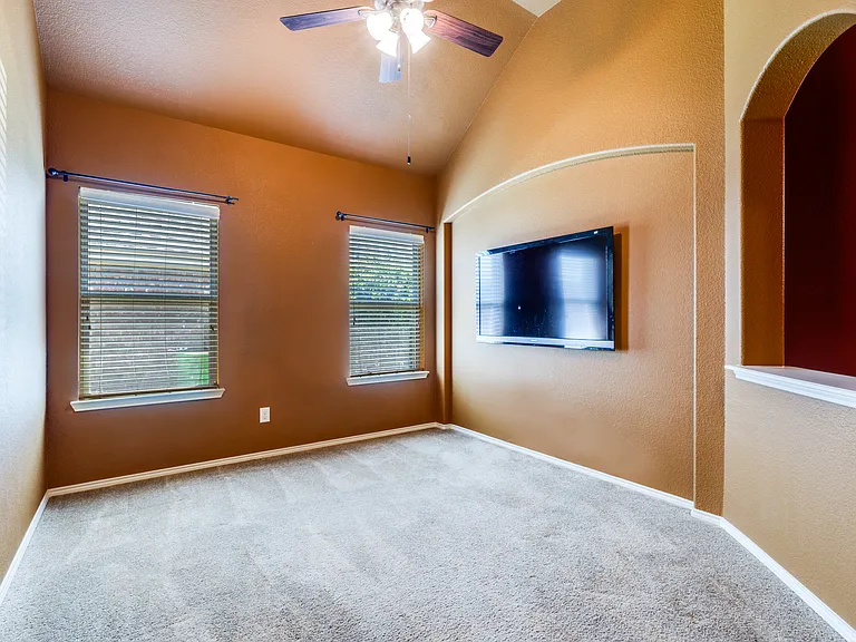 1425 Villa Paloma Blvd — Photo 11