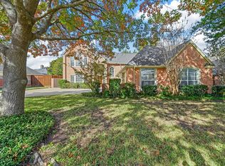 2 Treewood Ct, Mansfield, TX 76063