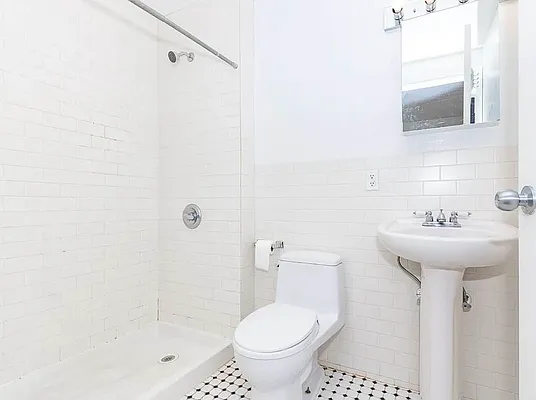 Rented by Arché Nest | media 23