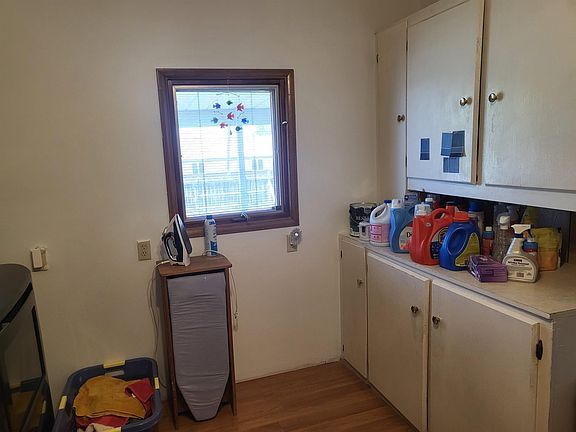5th image of 2504 Post Ave