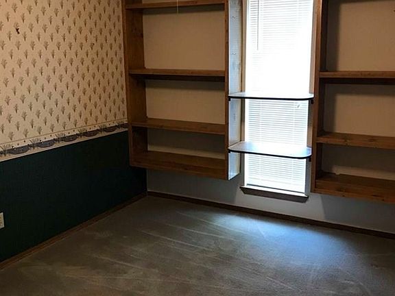 4th image of 103 Westhill Ln