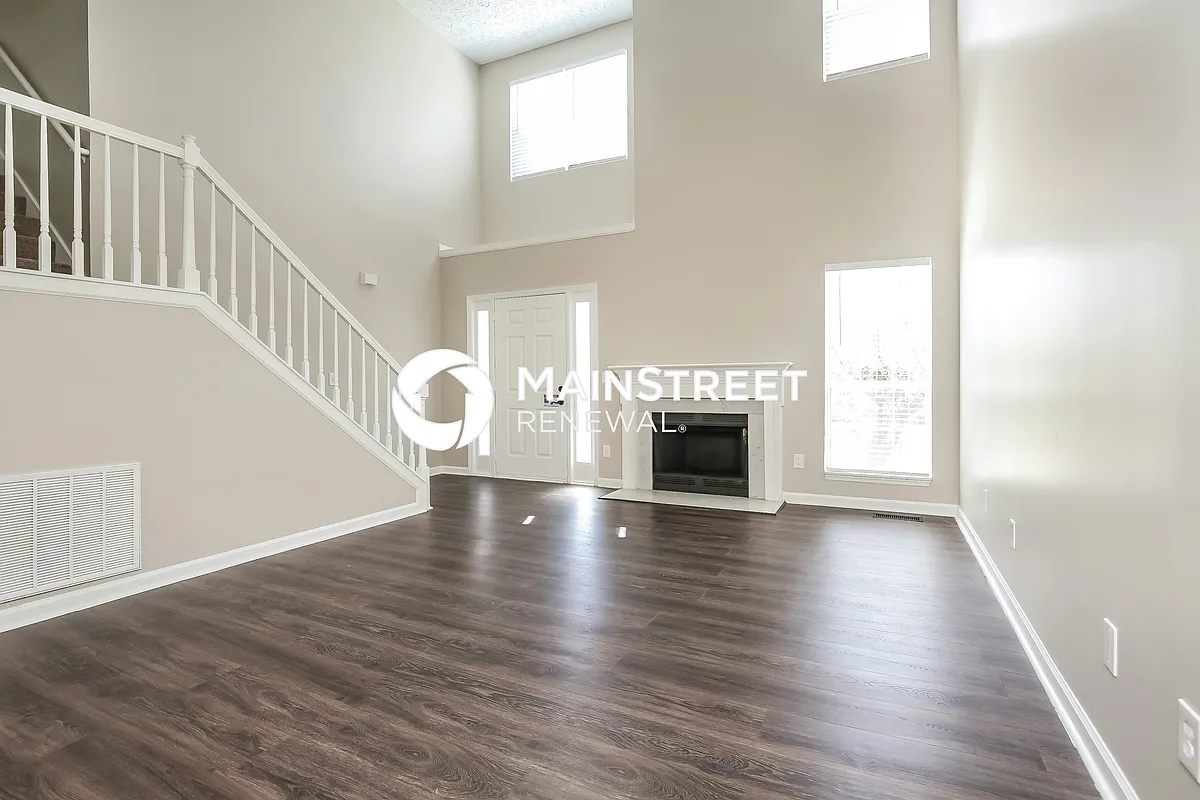 Living Room - 1012 Oak Ridge Ct