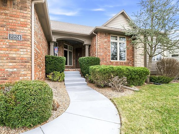 3rd image of 2224 N Rough Creek Rd