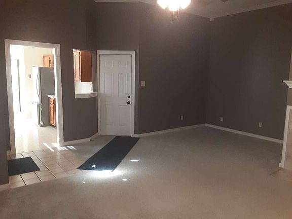 4th image of 5558 Pine Oak Ln