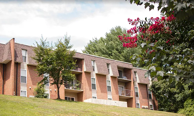 Forestbrook Apartments — Photo 1