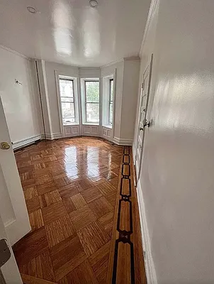 Rented by Space Real Estate | media 18