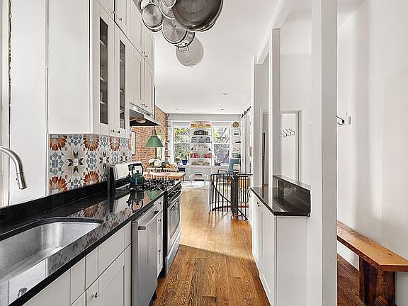 5th image of 71 E 3rd St APT 4