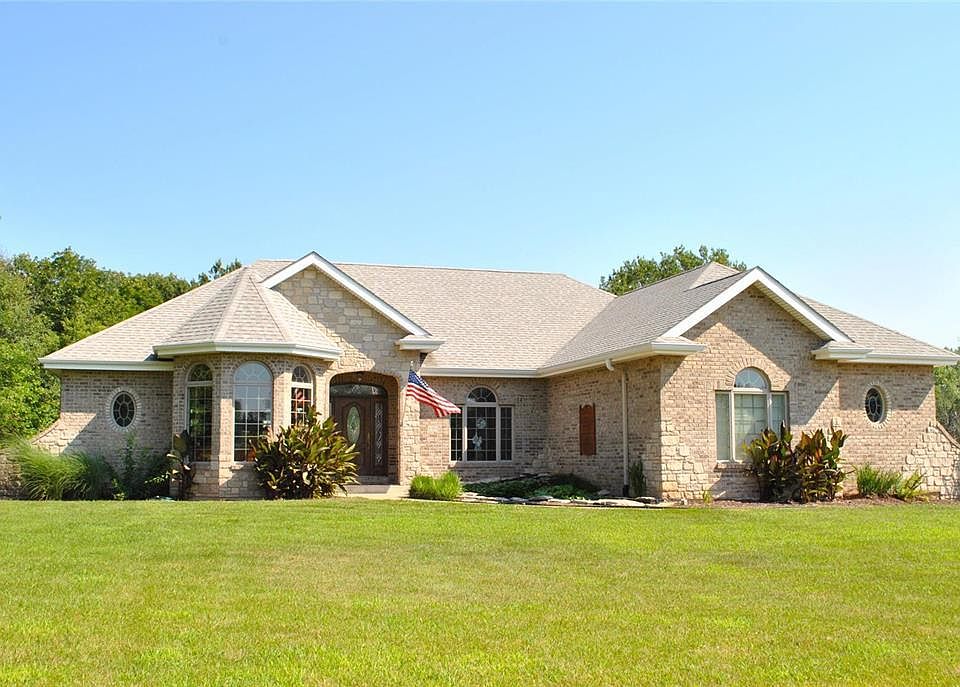 1st image of 131 Tompkins Dr