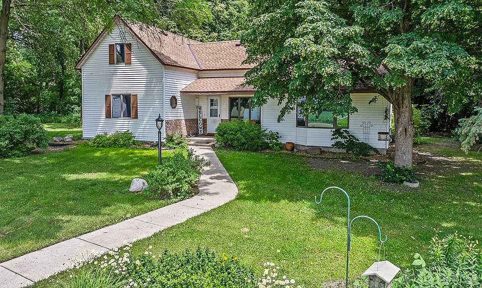 1st image of 2765 390th St