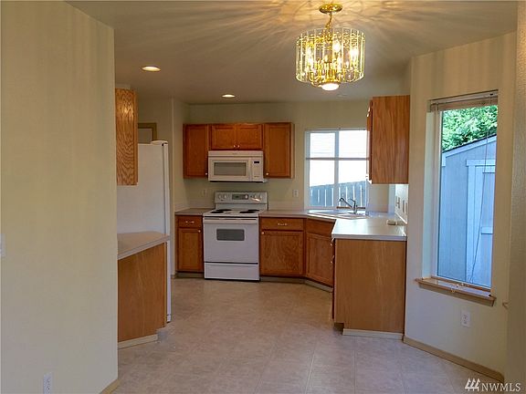 4th image of 3917 183rd Street Ct E
