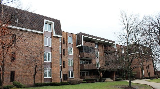 1st image of 129 S Spruce Ave APT 204