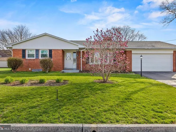 112 Kenmar Dr, Palmyra, PA 17078