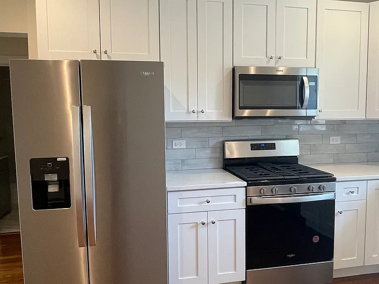 2819 W Cullom Ave #3 — Photo 2