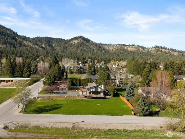 10285 Ski Hill Drive, Leavenworth, WA 98826