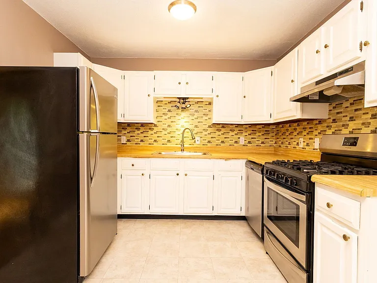 5428 Country Village Dr — Photo 4