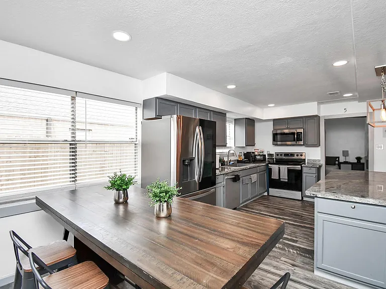 15711 Creekhaven Dr — Photo 7