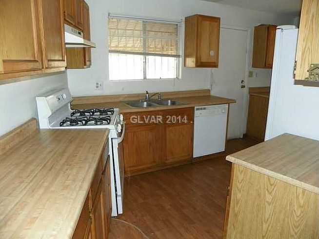 2nd image of 5048 San Rafael Ave