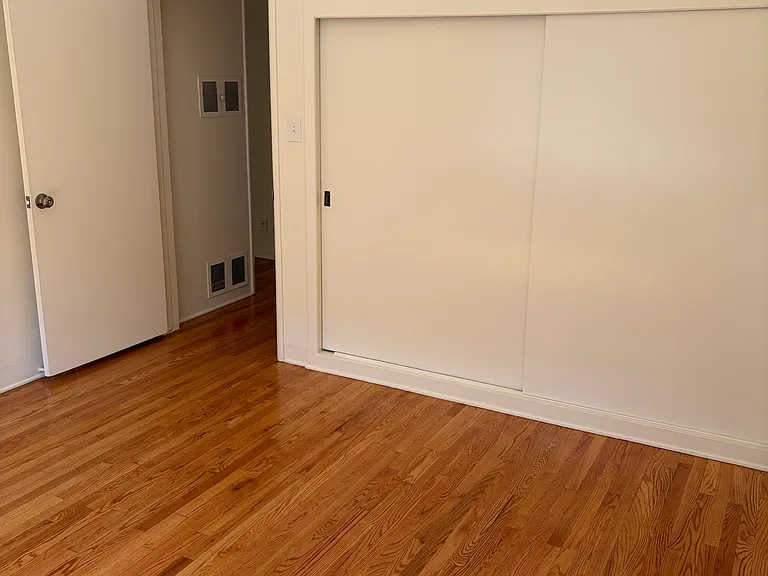 425 Mission St #B — Photo 11