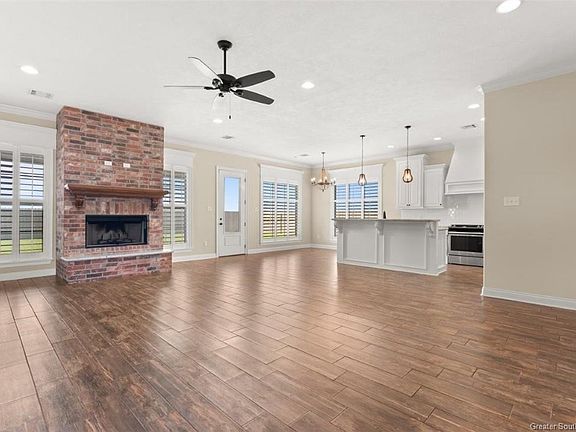 5th image of 845 Eve Elizabeth Ln
