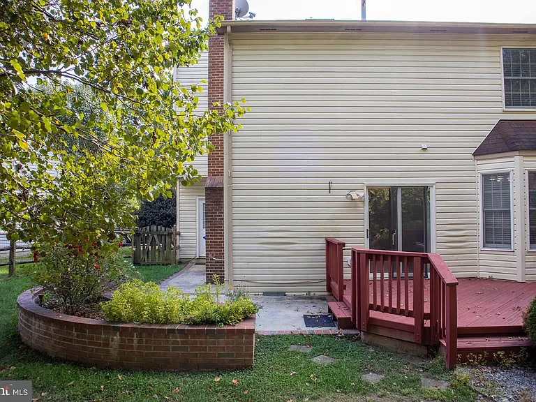 5911 Herring Ct — Photo 45