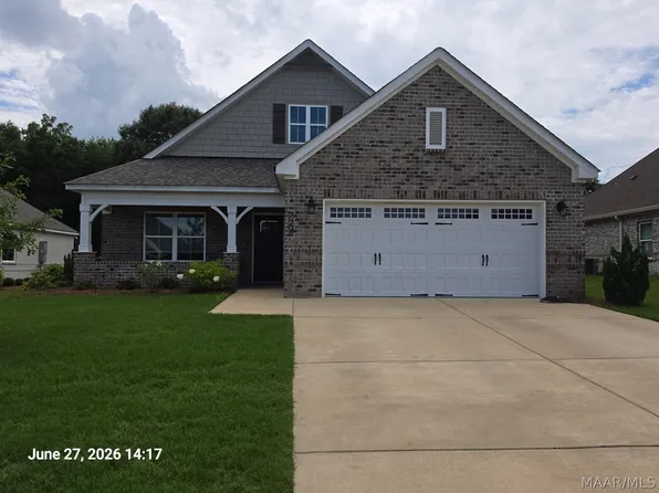 729 Harbin Dr, Prattville, AL 36066