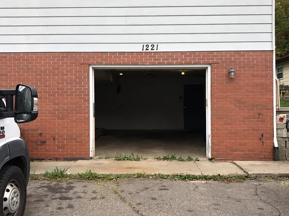 1221 E Wausau Ave, Wausau, WI 54403