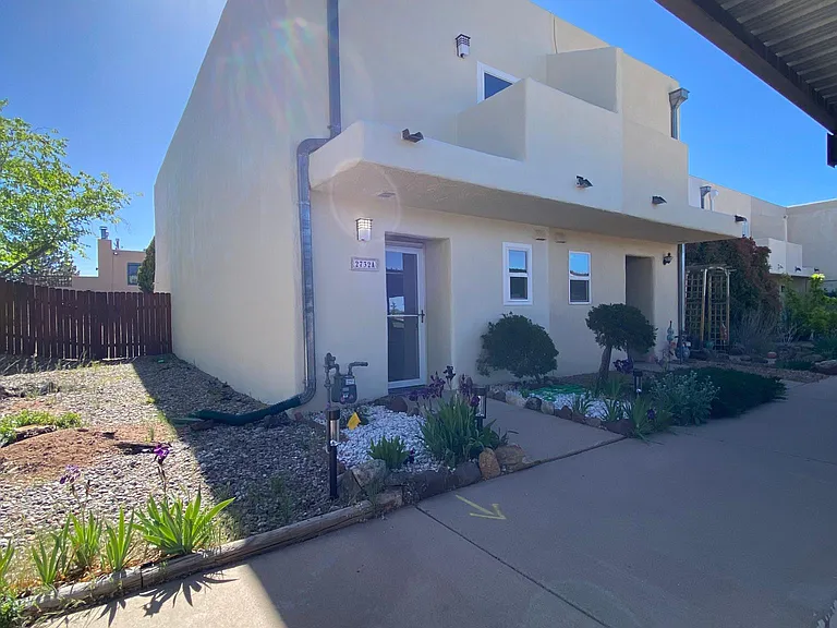 2732 Calle Anna Jean #A — Photo 2