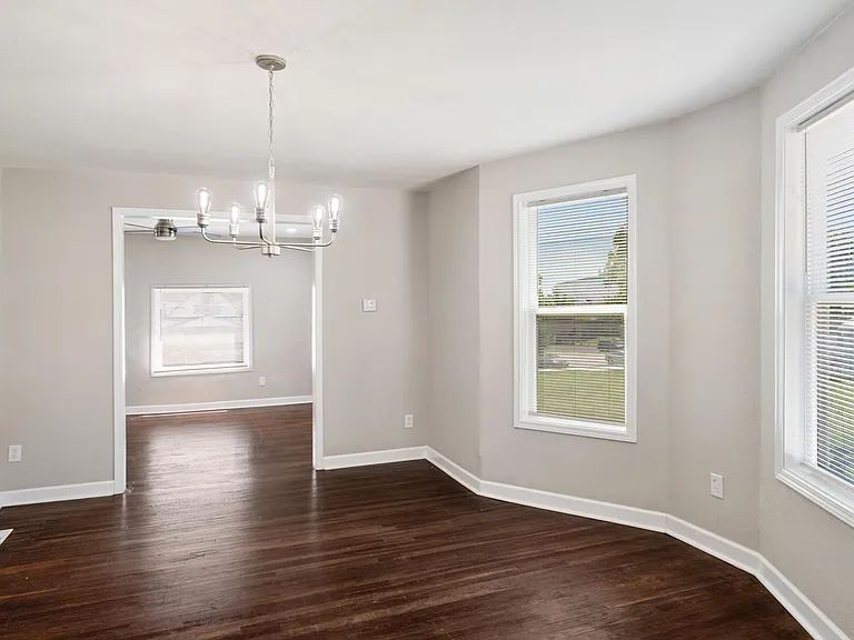 3032 Wayne Ave — Photo 9