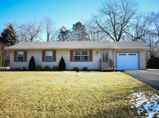 204 N Parkview Dr, Eagle, WI 53119