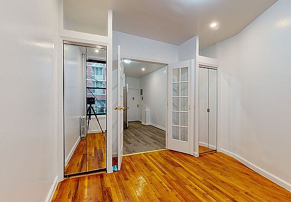 2nd image of 334 W 37th St APT 2C