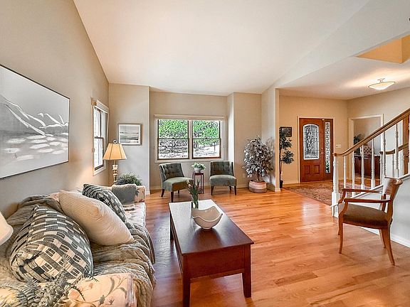 5th image of 1183 Twin Peaks Cir