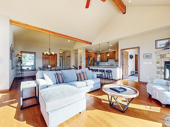 3rd image of 402 Overlook Ct