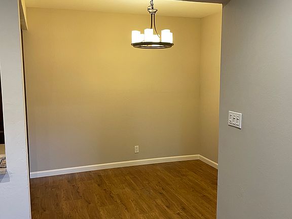 3rd image of 1485 De Rose Way APT 121