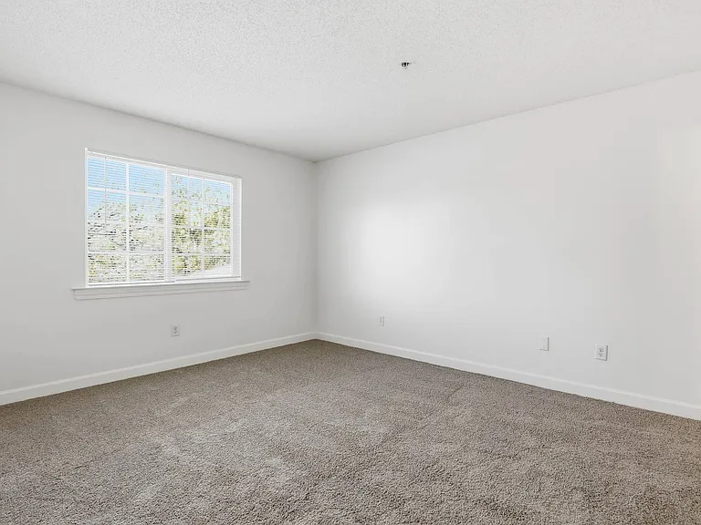 Plantation Oaks Apartments — Photo 11