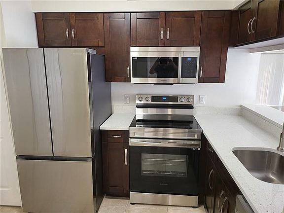5th image of 1138 Coral Club Dr