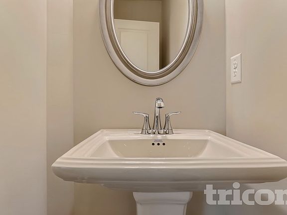 2nd image of 4431 Fulson Dr