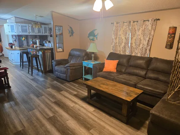 66 Pelican Dr, New Smyrna Beach, FL 32168