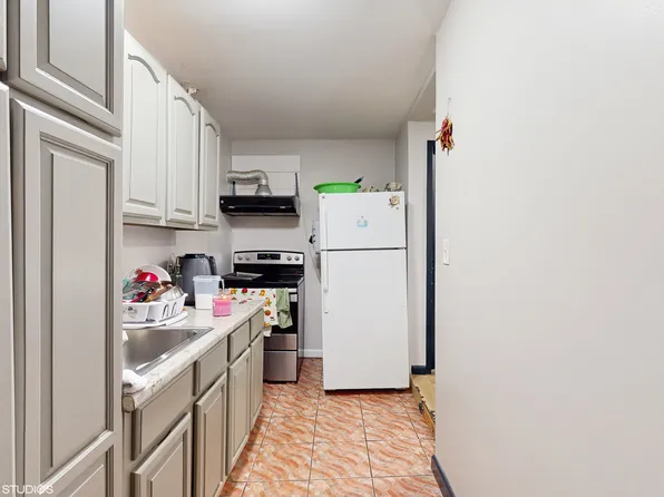 4202 Manhattan Avenue image 15 of 25