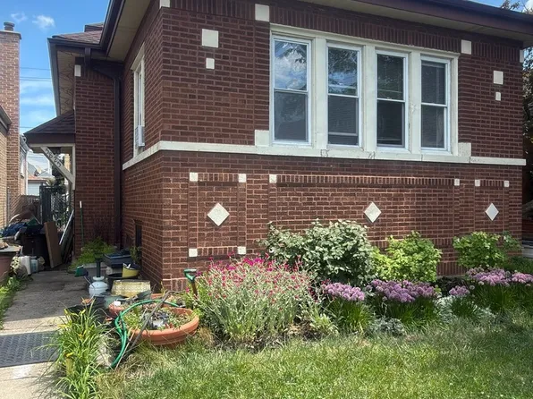 5825 N Kimball Ave, Chicago, IL 60659