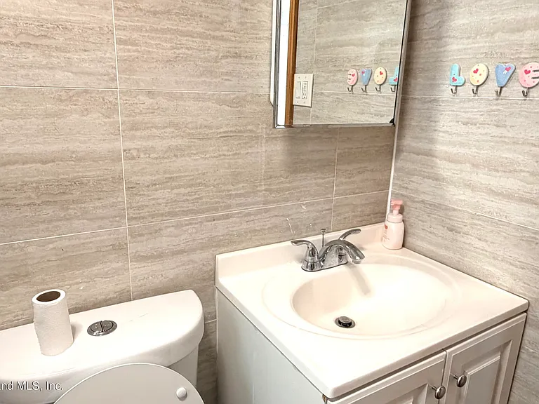 79 Longdale St #1 — Photo 9