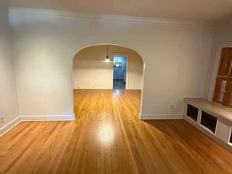 1716 S Rockford Ave — Photo 3