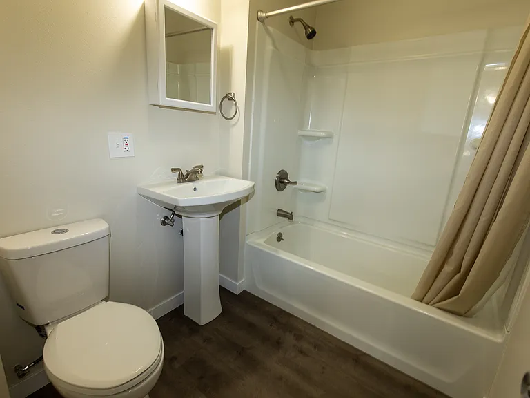 1116 Highland Dr — Photo 11