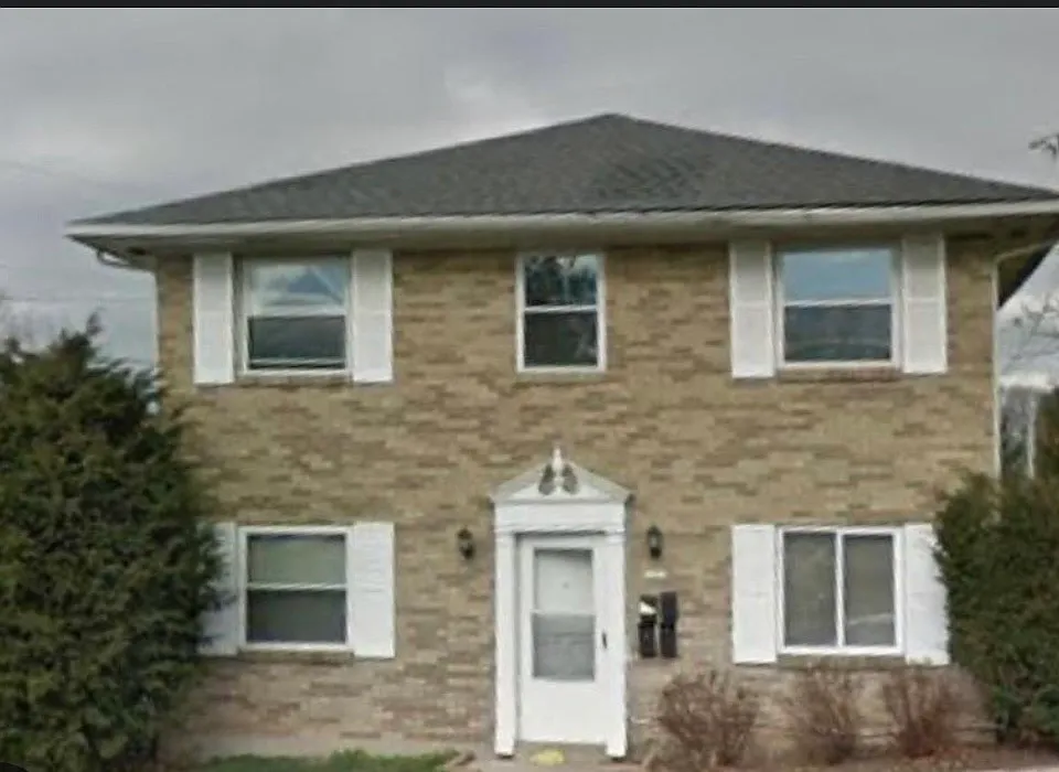 1303 Chardon Ct #C