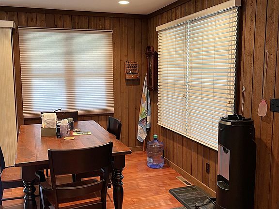 4th image of 17613 Hidden Valley Ln