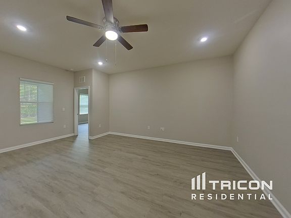 2nd image of 1022 Landing Ln
