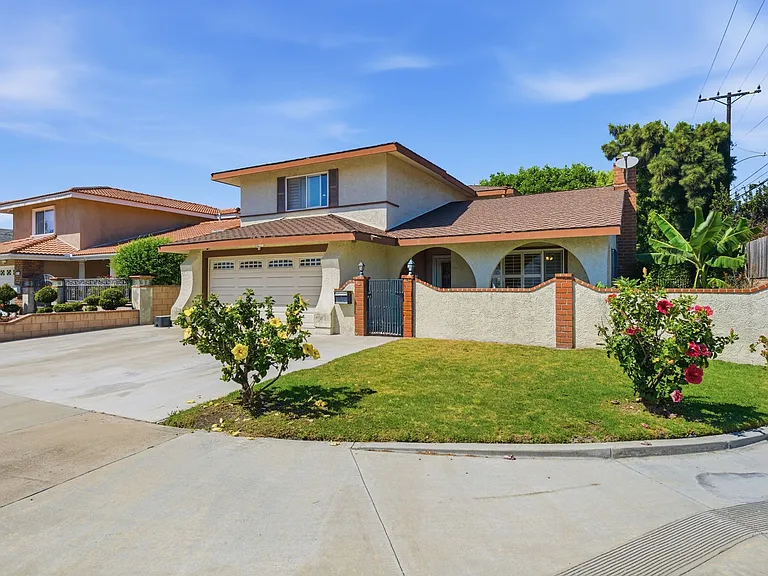 6999 Leilani Ln — Photo 2
