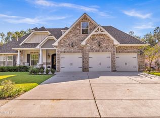 13462 Forest Ridge Dr, Gulfport, MS 39503